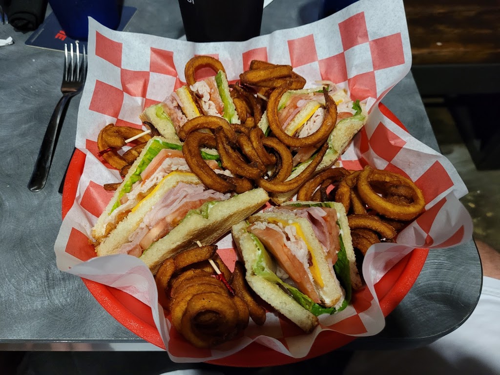 Talking Pint Bar & Bistro | restaurant | 13418 Boyette Rd, Riverview, FL 33569, USA | 8133159889 OR +1 813-315-9889