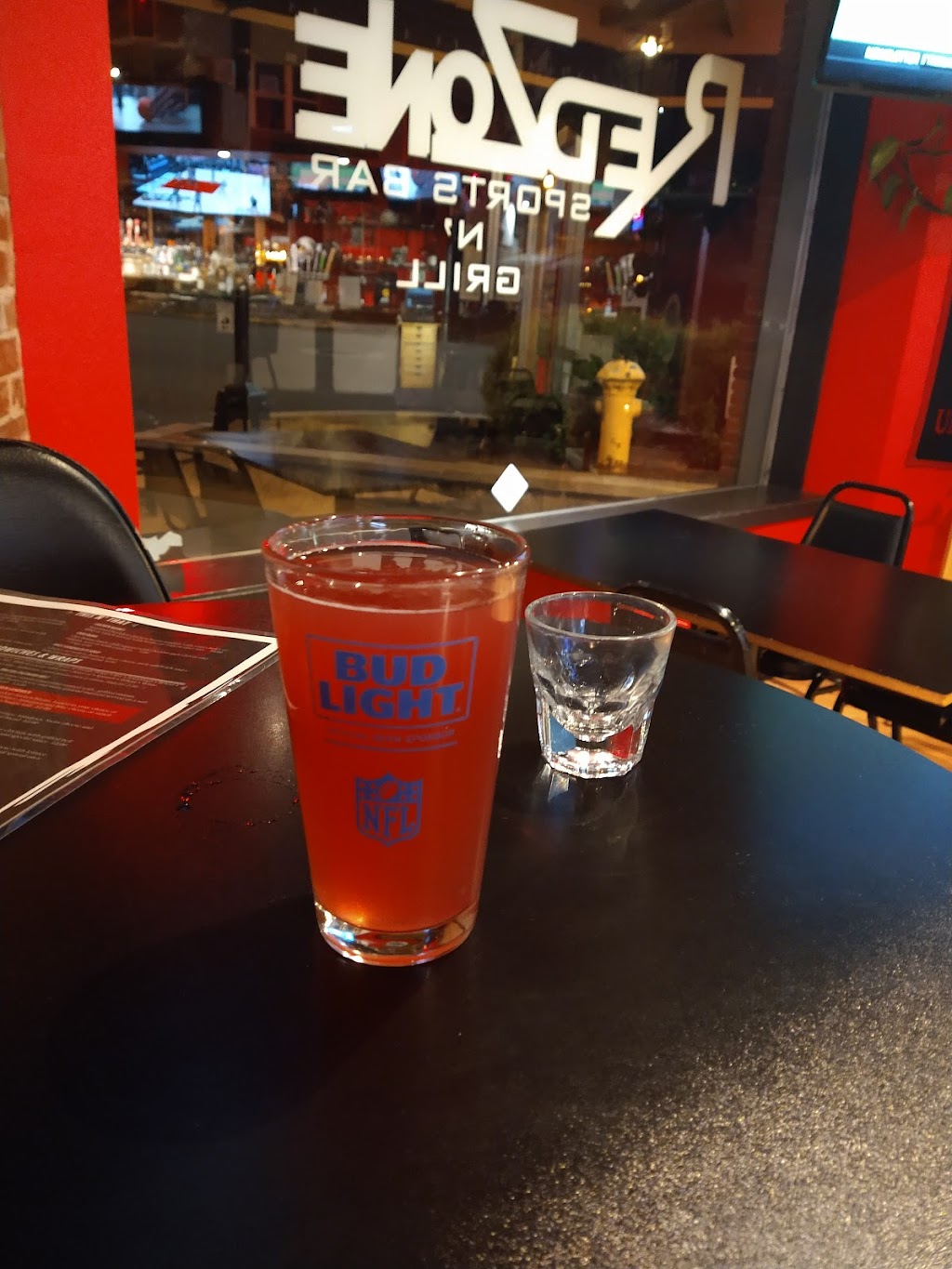 RedZone Sports Bar N Grill | restaurant | 303 E Main St, Ashland, OR 97520, USA | 5414822429 OR +1 541-482-2429