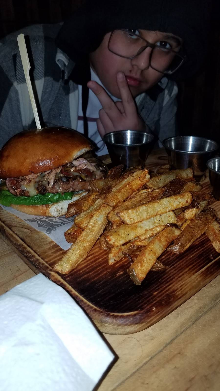 Gilis Burger | restaurant | Libertad 470, Espinoza, 21410 Tecate, B.C., Mexico | 016658514862 OR +52 665 851 4862