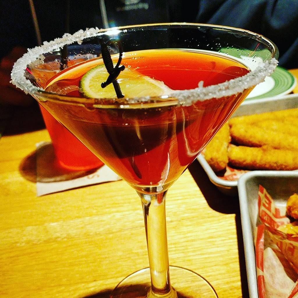 Applebees Grill + Bar | restaurant | 306 Cleveland St, Muscatine, IA 52761, USA | 5632620215 OR +1 563-262-0215