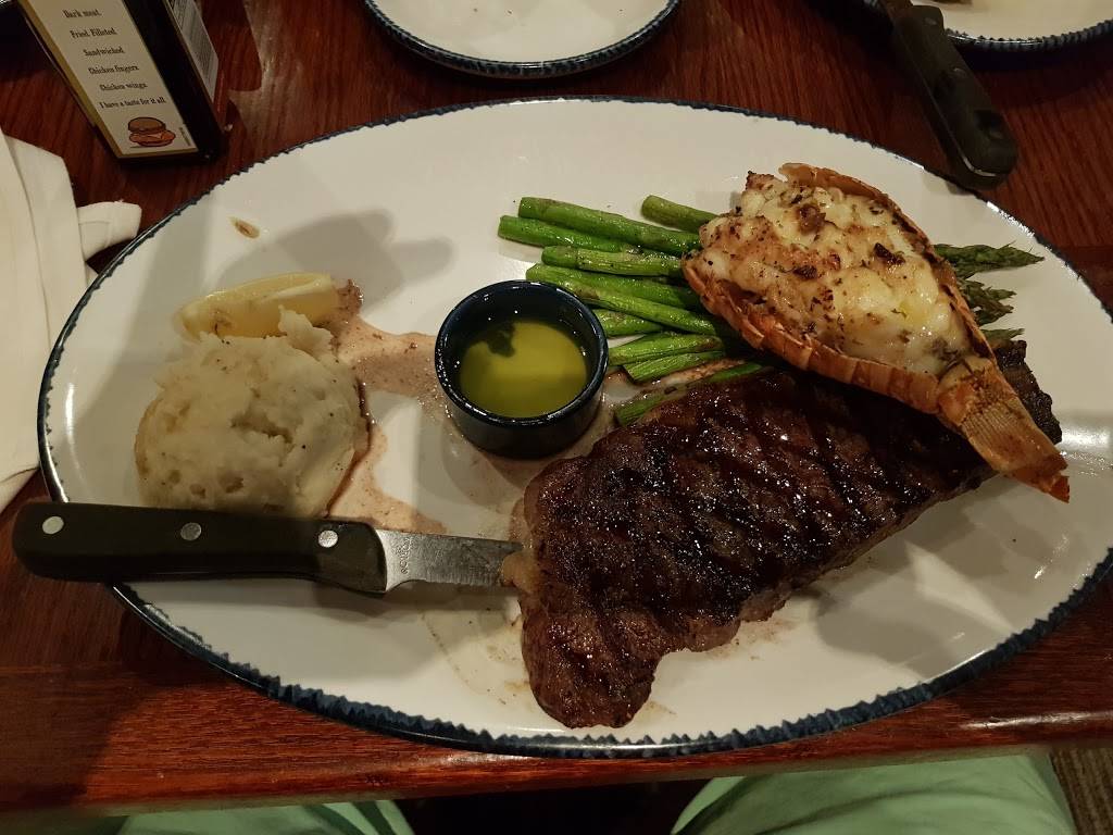 Red Lobster | restaurant | 2625 E Busch Blvd, Tampa, FL 33612, USA | 8139334093 OR +1 813-933-4093