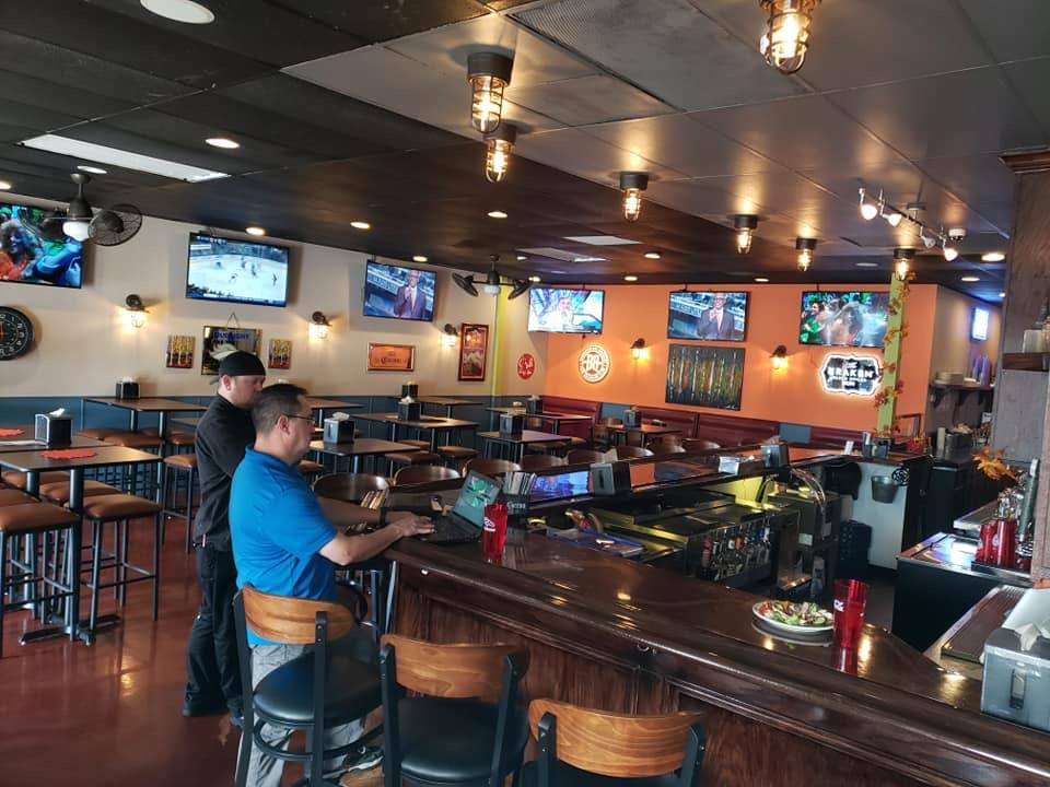 Miles Sports Pub & Grub | restaurant | 328 McCaslin Blvd, Louisville, CO 80027, USA | 7205423358 OR +1 720-542-3358
