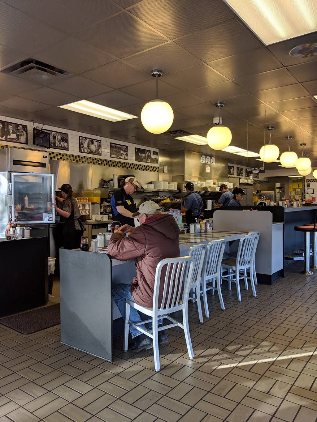 Waffle House | meal takeaway | 1507 Fayetteville Rd, Van Buren, AR 72956, USA | 4794741536 OR +1 479-474-1536