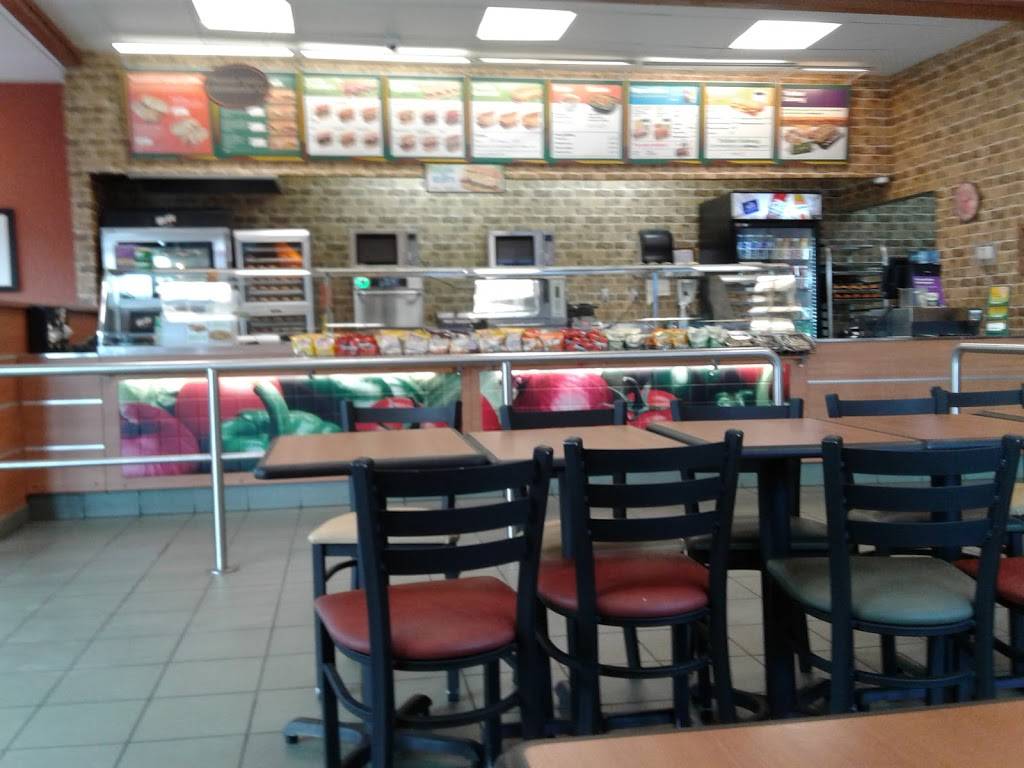 Subway | restaurant | 341 Boulevard du Séminaire N, Saint-Jean-sur-Richelieu, QC J3B 8C5, Canada | 4503488811 OR +1 450-348-8811
