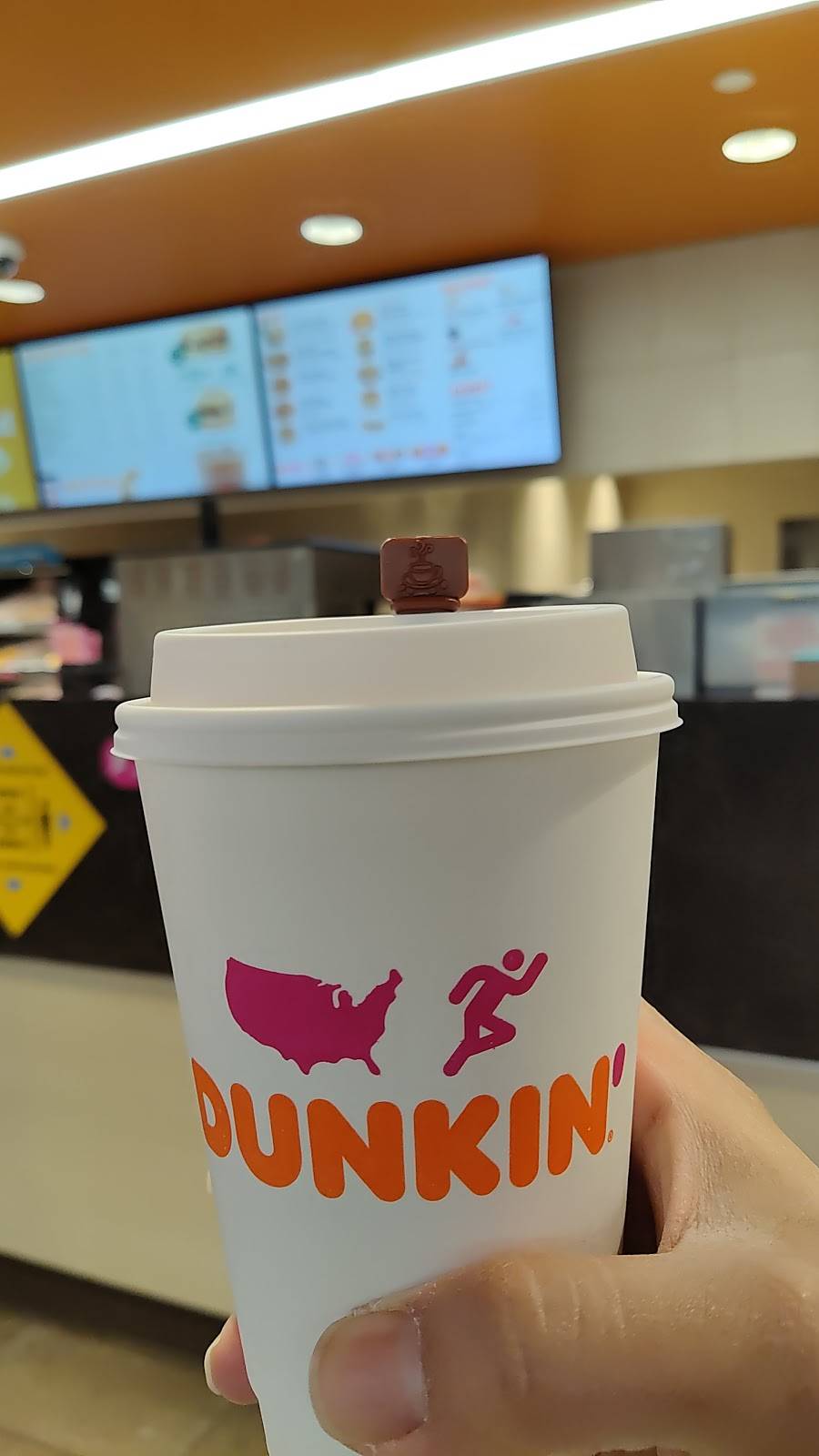 Dunkin | bakery | Boston Logan International Airport, Gate B30, East Boston, MA 02128, USA | 6175610556 OR +1 617-561-0556