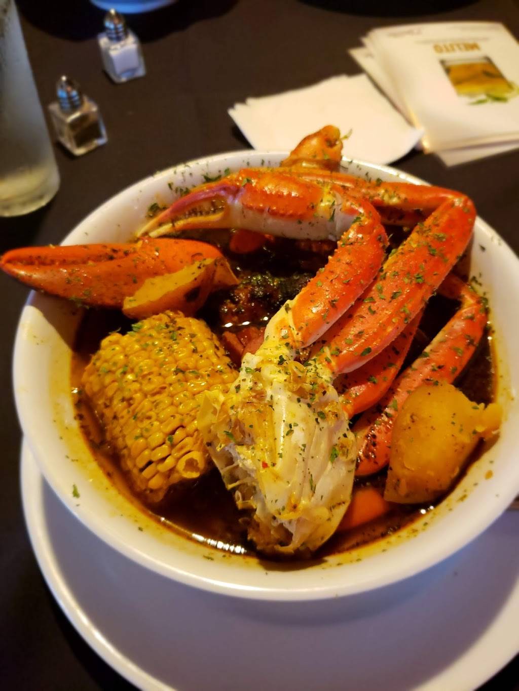 Belli’s Bistro & Spirits | restaurant | 3001 S Kinnickinnic Ave, Milwaukee, WI 53207, USA | 4142103665 OR +1 414-210-3665