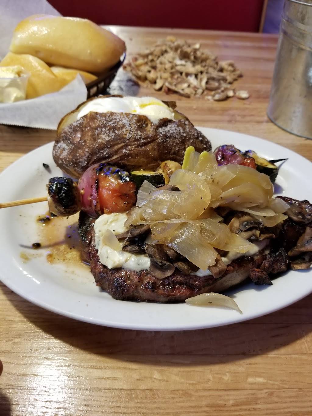 Logans Roadhouse | restaurant | 13480 Baseline Ave, Fontana, CA 92336, USA | 9094632290 OR +1 909-463-2290