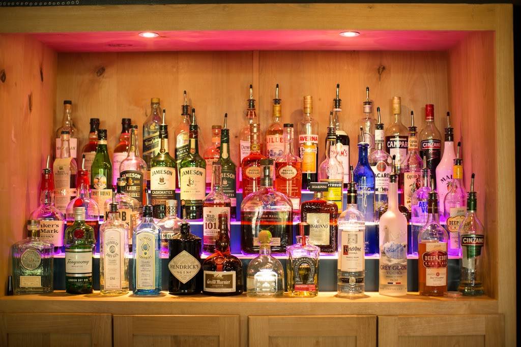 Maryns Taphouse & Raw Bar | restaurant | 400 Riverwalk Terrace #180, Jenks, OK 74037, USA | 9189462796 OR +1 918-946-2796