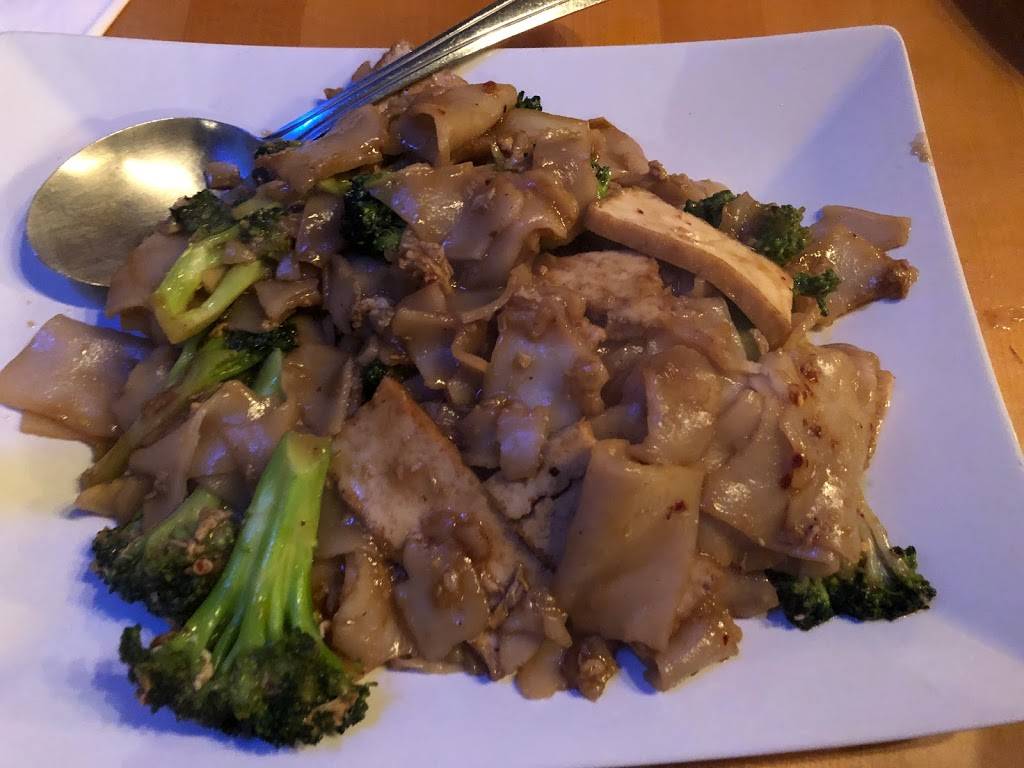 Pon Proem Thai Restaurant | restaurant | 3039 78th Ave SE, Mercer Island, WA 98040, USA | 2062368424 OR +1 206-236-8424