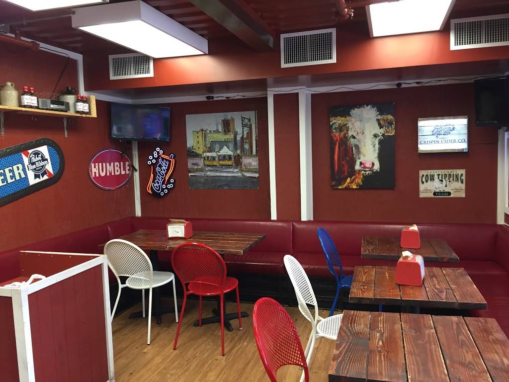 Big Erns BBQ | restaurant | 707 Fremont St, Las Vegas, NV 89101, USA | 7028347845 OR +1 702-834-7845