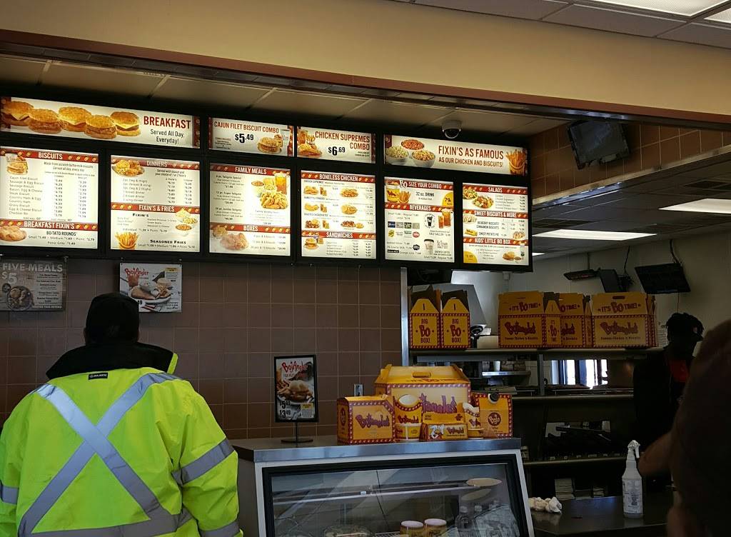 Bojangles Famous Chicken n Biscuits | meal takeaway | 8320 Annapolis Rd, New Carrollton, MD 20784, USA | 3013065516 OR +1 301-306-5516