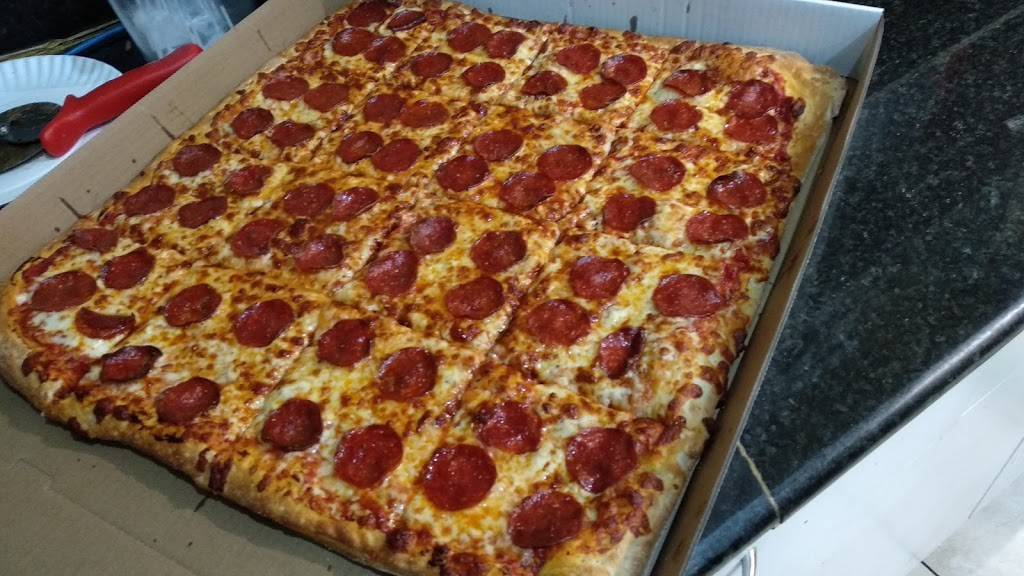 GRABB-A-PIZZA | restaurant | 2428 Islington Ave #108, Etobicoke, ON M9W 3X7, Canada | 4167449200 OR +1 416-744-9200