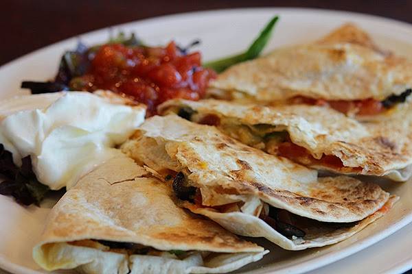 Petrocks Bar & Grille | restaurant | 419 Amwell Rd, Hillsborough Township, NJ 08844, USA | 9083592344 OR +1 908-359-2344