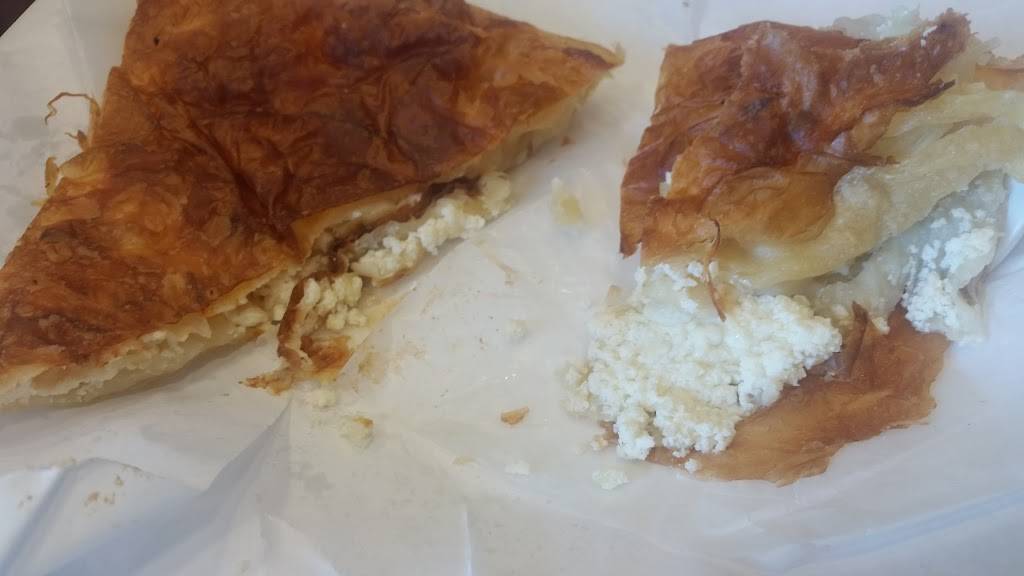 Bureks Pizza | restaurant | 6857 Forest Ave, Ridgewood, NY 11385, USA | 7185763147 OR +1 718-576-3147