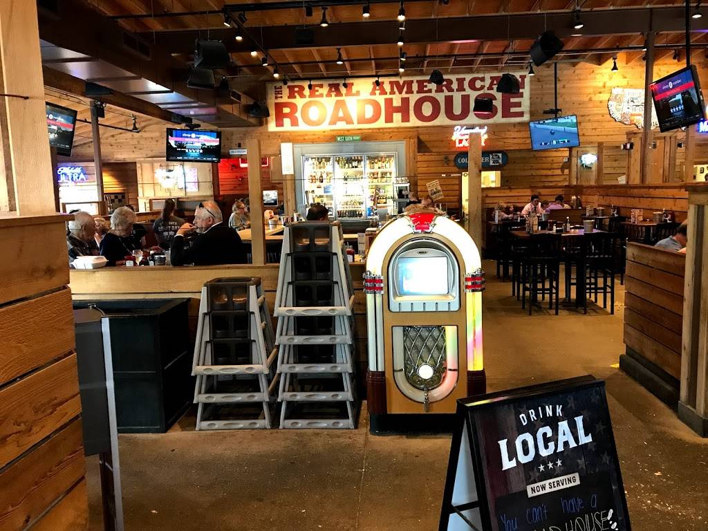 Logans Roadhouse | restaurant | 2146 Lantern Ridge Dr, Richmond, KY 40475, USA | 8596249425 OR +1 859-624-9425