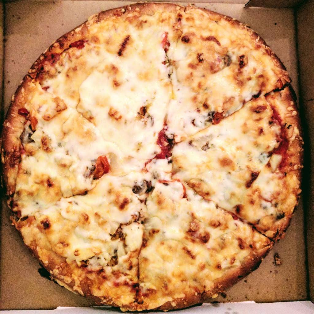 Ricardos Pizza | restaurant | 267 Bay St, Ottawa, ON K1R 5Z4, Canada | 6132331515 OR +1 613-233-1515