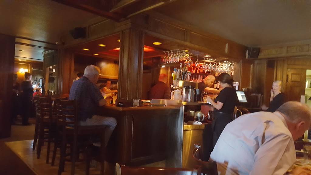 Skips | restaurant | 4000 Fleur Dr, Des Moines, IA 50321, USA | 5152871820 OR +1 515-287-1820