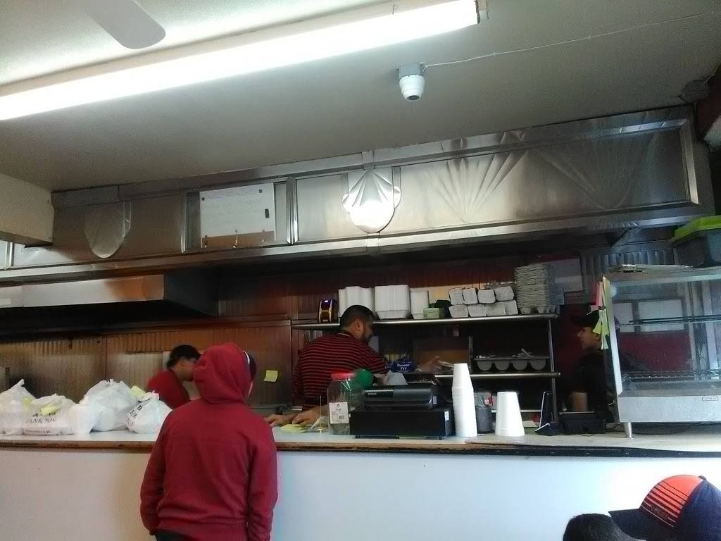 Guaterico Deli | restaurant | 526 S Clinton Ave, Trenton, NJ 08611, USA | 6093938410 OR +1 609-393-8410