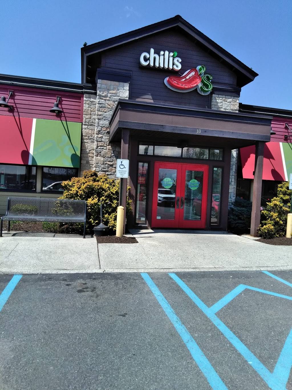 Chilis Grill & Bar | meal takeaway | 33 Crystal Run Crossing, Middletown, NY 10941, USA | 8456924478 OR +1 845-692-4478