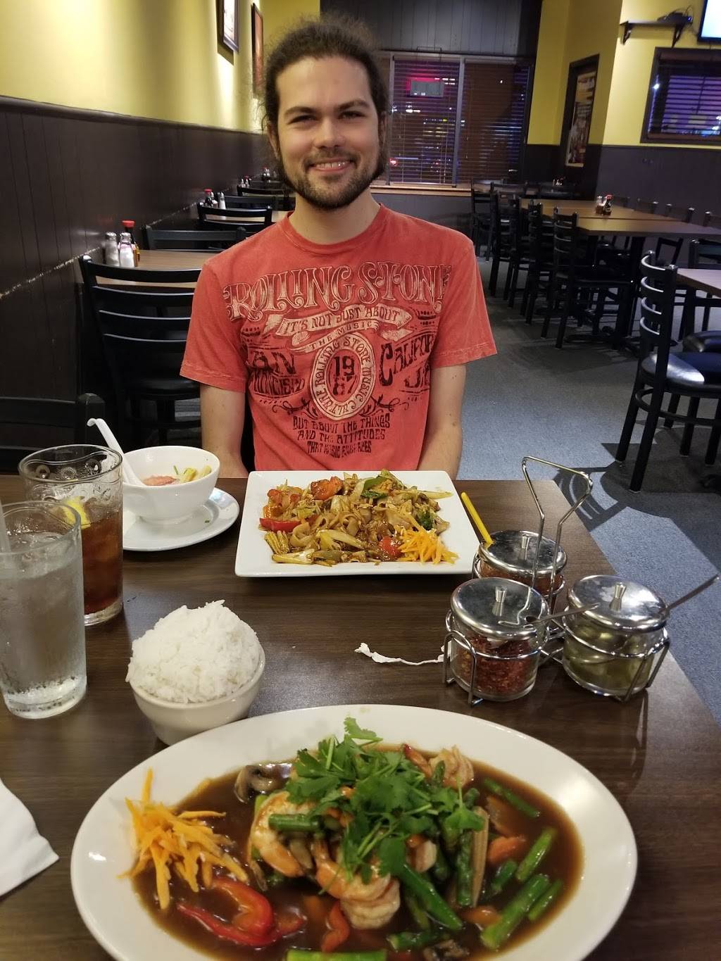 Tong Phoon Thai Restaurant | restaurant | 5900 N Illinois St, Fairview Heights, IL 62208, USA | 6186321210 OR +1 618-632-1210