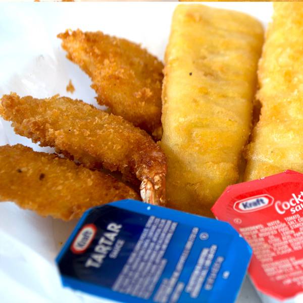 Chicken Delight | meal takeaway | 476 Maple Ave, Westbury, NY 11590, USA | 5163342220 OR +1 516-334-2220