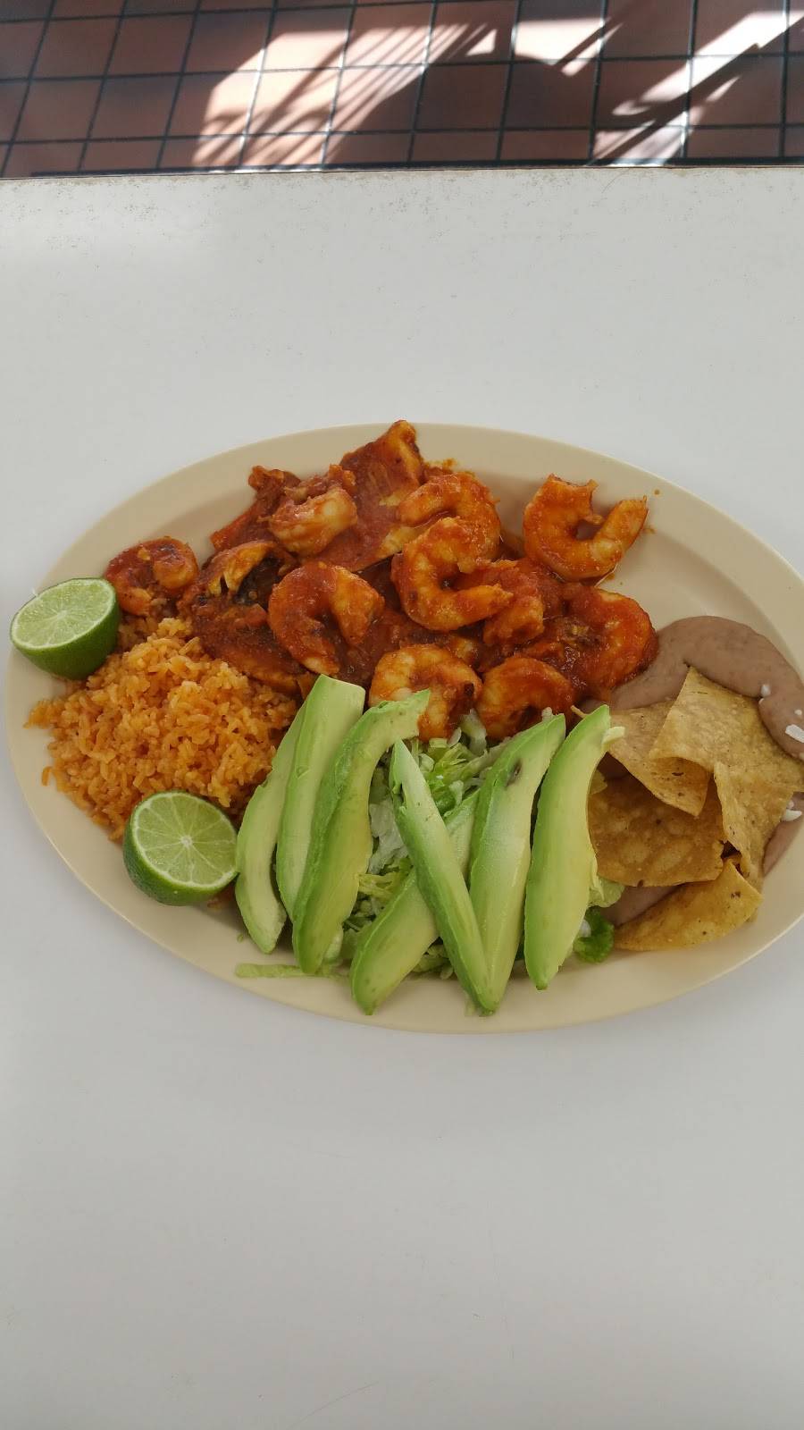 Los 3 burritos | restaurant | 185 W Lincoln Hwy, DeKalb, IL 60115, USA | 8157566060 OR +1 815-756-6060