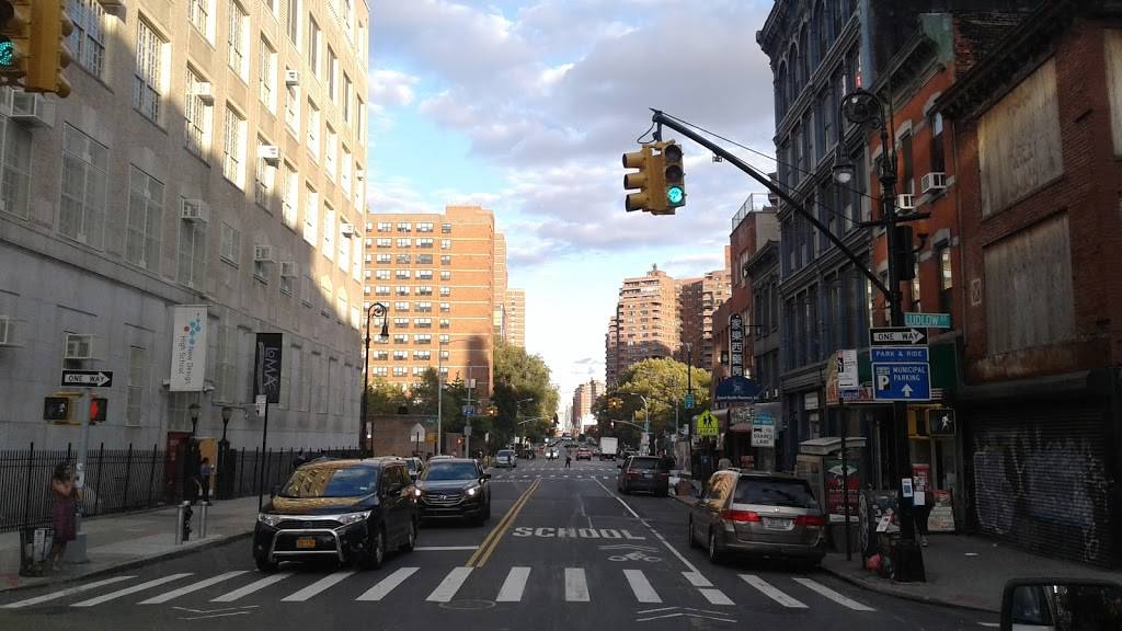 Subway | restaurant | 334 Grand St, New York, NY 10002, USA | 2127772372 OR +1 212-777-2372