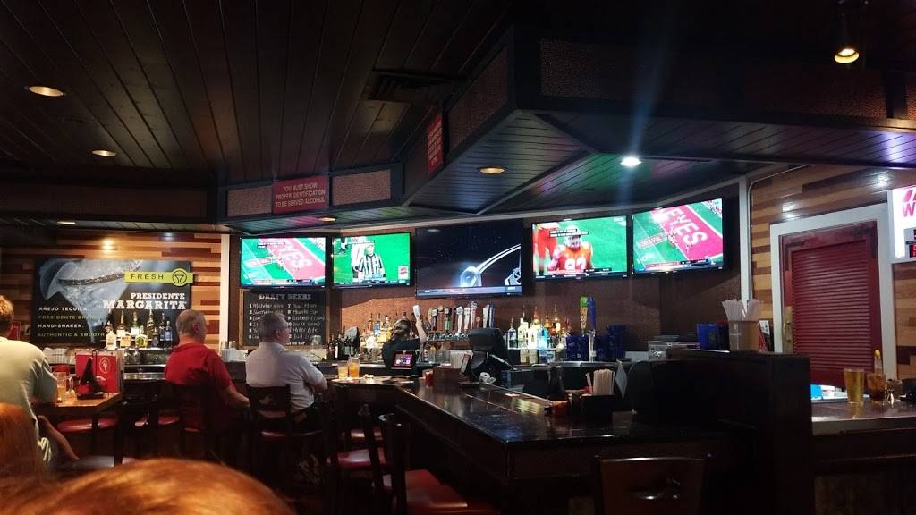 Chilis Grill & Bar | restaurant | 123 Northgate Mall Dr, Chattanooga, TN 37415, USA | 4238774344 OR +1 423-877-4344