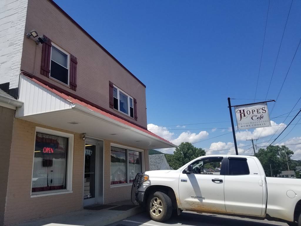Hopes Cafe On The Boulevard | cafe | 3327 Garden City Blvd SE, Roanoke, VA 24014, USA | 5404272200 OR +1 540-427-2200