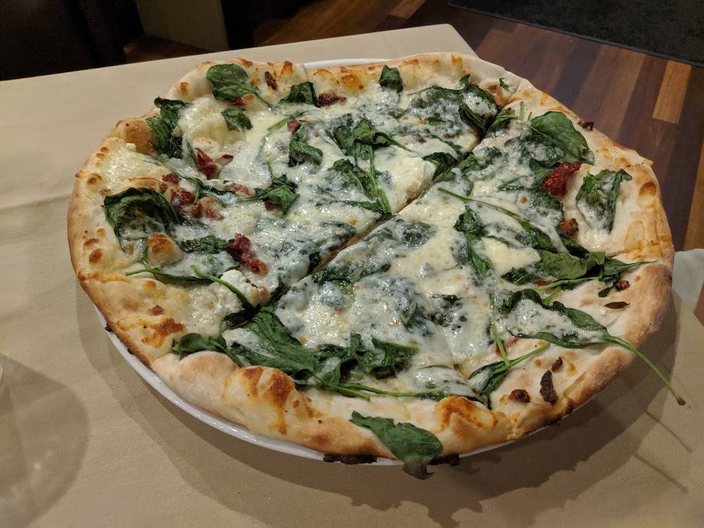 Dischs Route 53 Tavern | restaurant | 615 Washington St, Pembroke, MA 02359, USA | 7818262532 OR +1 781-826-2532