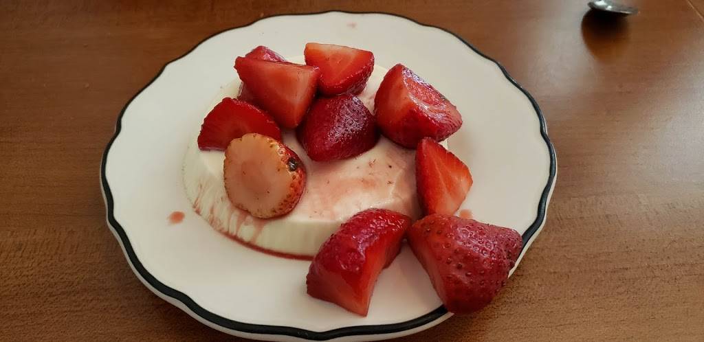 Le Coq de LEst 2015 inc | restaurant | 8803 Rue Hochelaga, Montréal, QC H1L 2N1, Canada | 4383859455 OR +1 438-385-9455