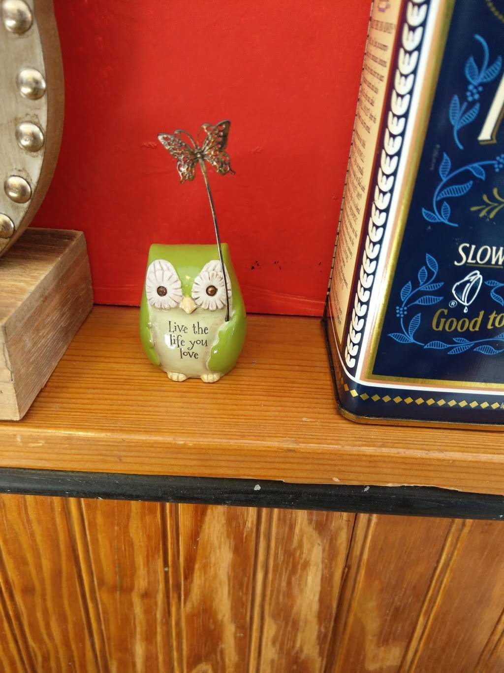 Jeanettes Place | restaurant | 15925 Little Ranch Rd, Shady Hills, FL 34610, USA | 3523460092 OR +1 352-346-0092