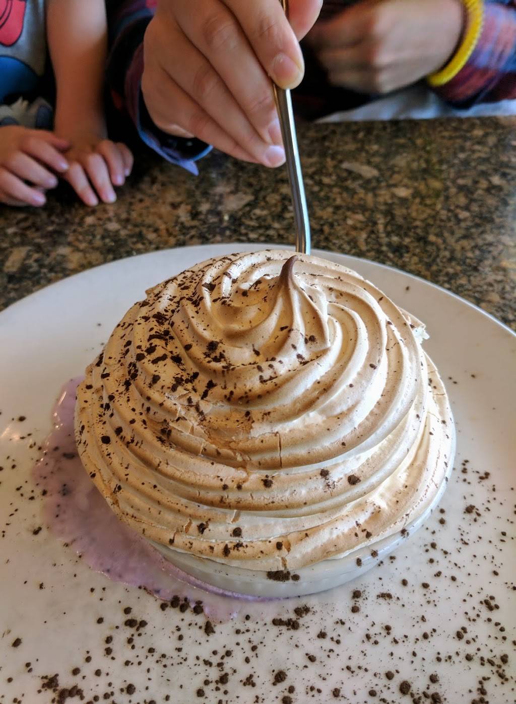 Simon & Seaforts Saloon & Grill | restaurant | 420 L St, Anchorage, AK 99501, USA | 9072743502 OR +1 907-274-3502