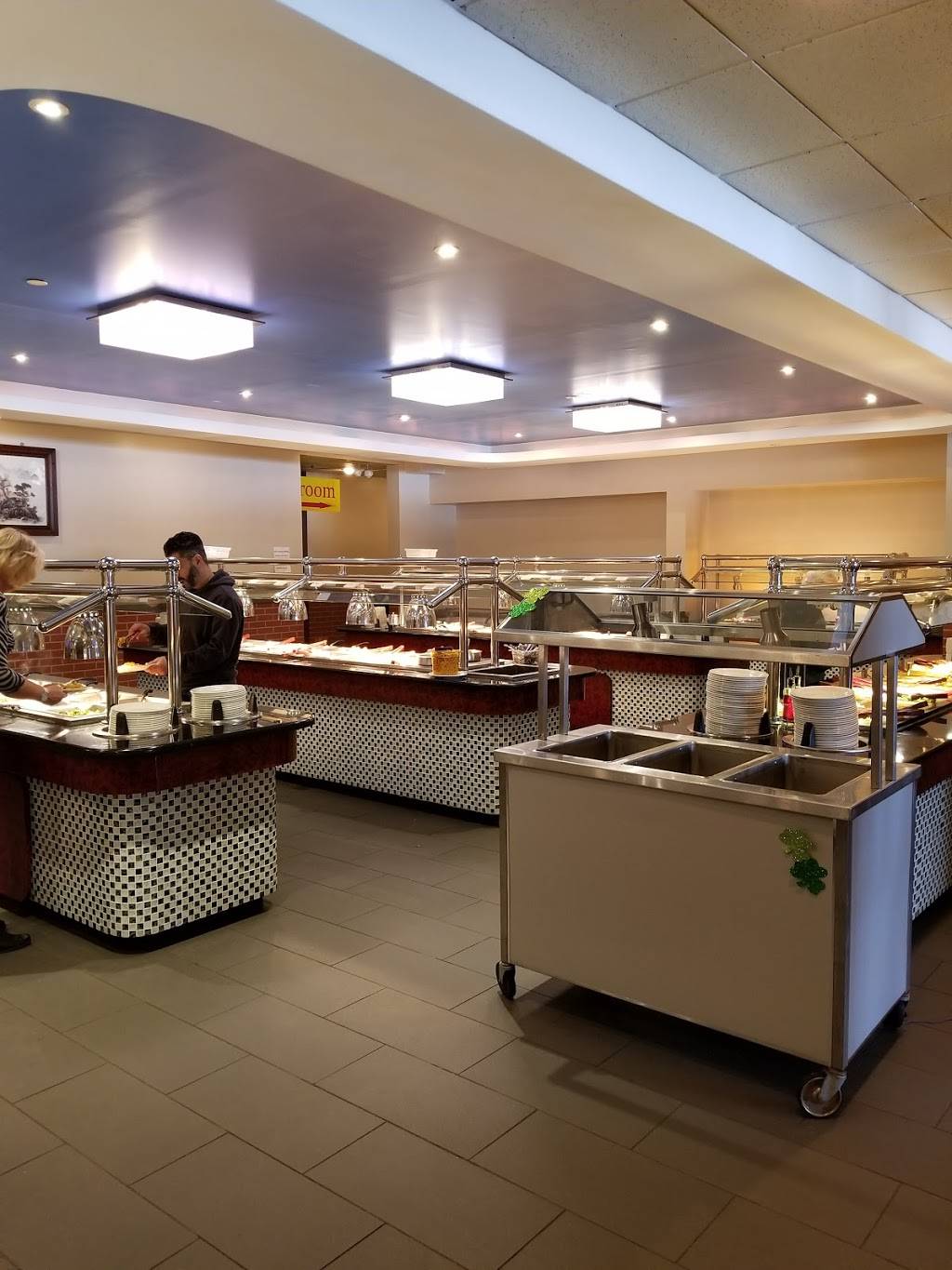 Continental Restaurant & Bar | restaurant | 509 High St, Somersworth, NH 03878, USA | 6037433868 OR +1 603-743-3868