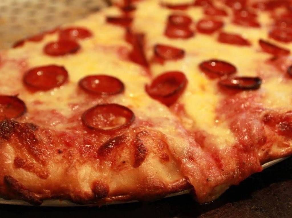 Uncle Andy’s Pizza | restaurant | 204 E 14 Mile Rd, Clawson, MI 48017, USA | 2489551900 OR +1 248-955-1900