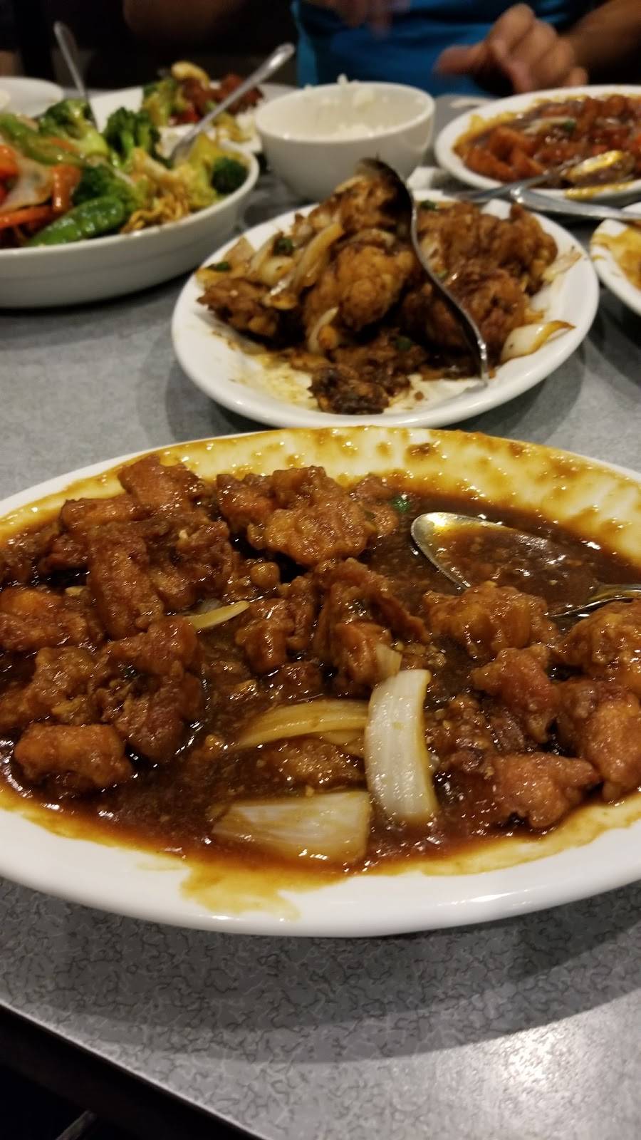 China Garden Restaurant | restaurant | 7071 Airport Rd, Mississauga, ON L4T 4J3, Canada | 9056781678 OR +1 905-678-1678