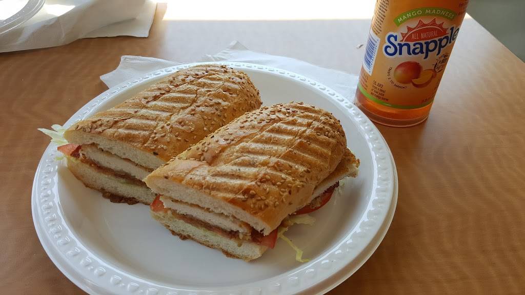 Westside Deli & Catering | restaurant | 101 Mill Plain Rd #1, Danbury, CT 06811, USA | 2037446141 OR +1 203-744-6141