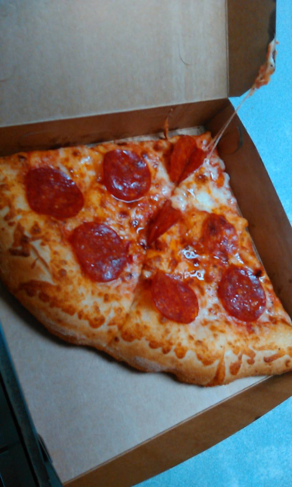 Pizza Love | restaurant | 900 Market St, Oakland, CA 94607, USA | 5107635600 OR +1 510-763-5600