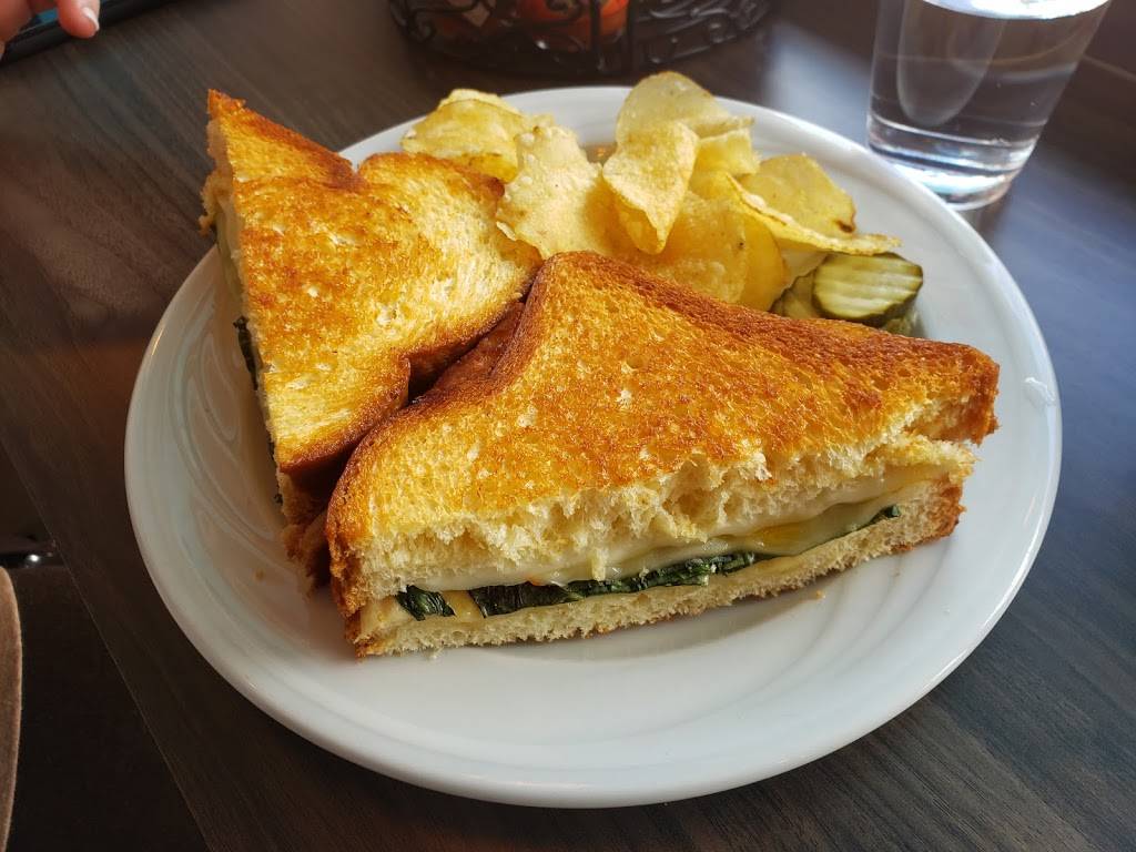 Maes | restaurant | 64 Macomb Pl, Mt Clemens, MI 48043, USA | 5866908883 OR +1 586-690-8883