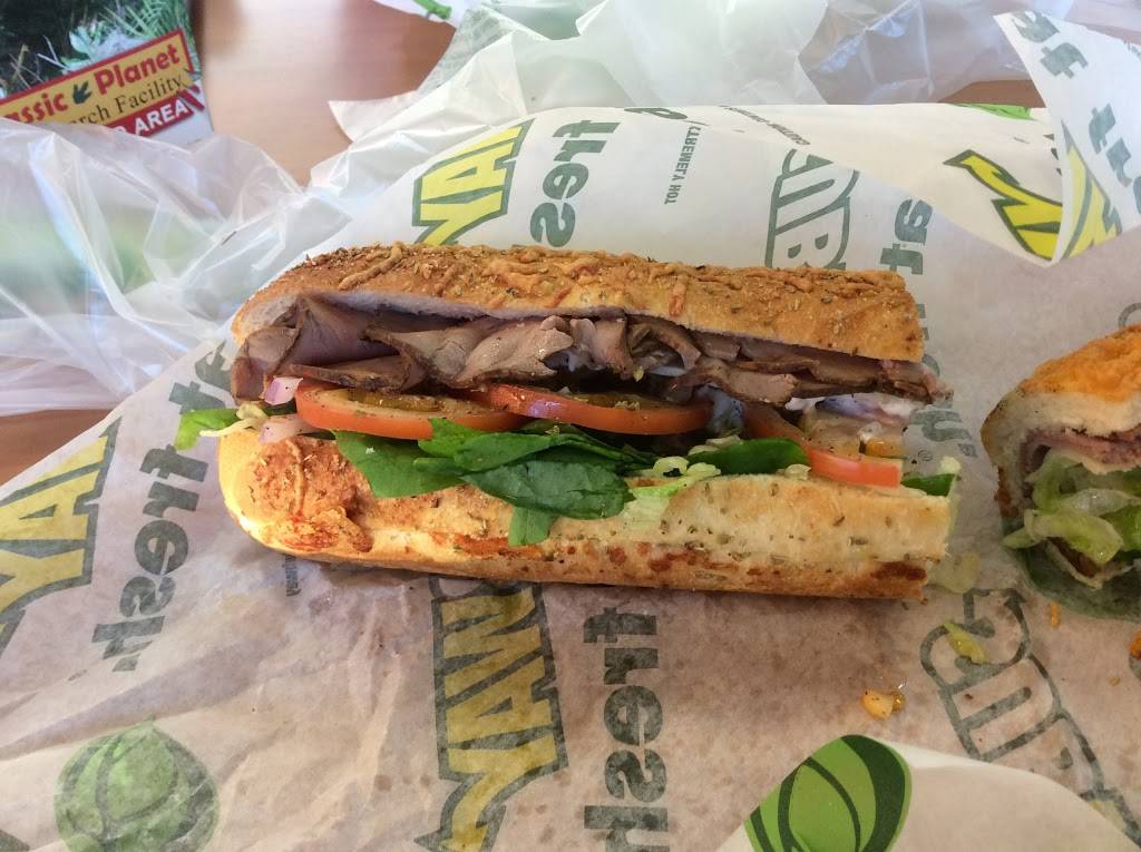 Subway Restaurants | restaurant | 2408 S. Barrington Blvd., Los Angeles, CA 90064, USA | 3104797827 OR +1 310-479-7827