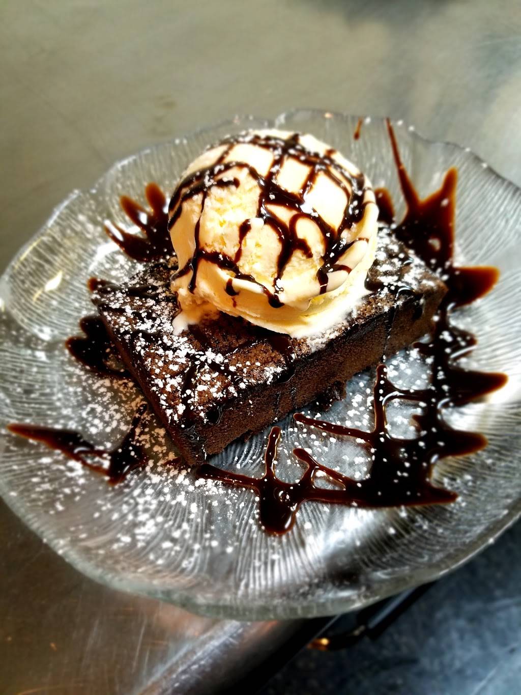 North End Bistro | restaurant | 1361 Elm St, Manchester, NH 03101, USA | 6032323527 OR +1 603-232-3527