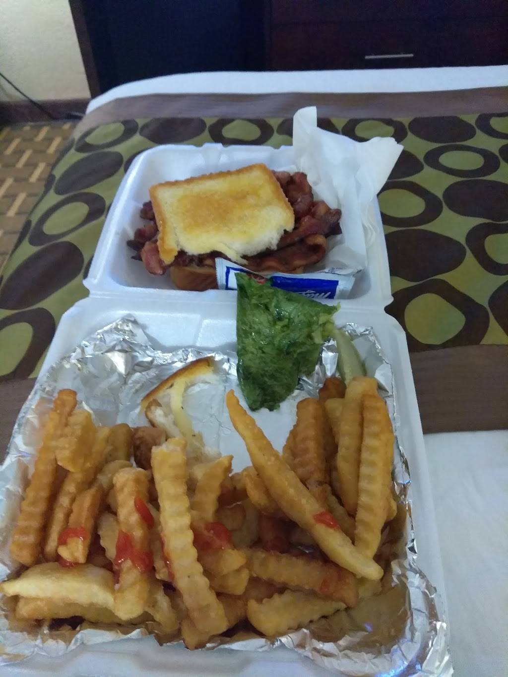 Crossroads Bar and Grill | night club | 4767 Scottsville Rd, Bowling Green, KY 42104, USA | 2707459191 OR +1 270-745-9191