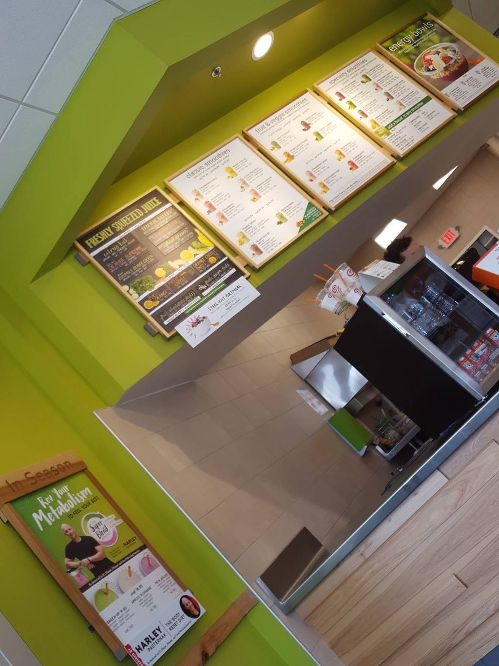 Jamba Juice | restaurant | 544 E Ogden Ave Ste 300 A, Milwaukee, WI 53202, USA | 4148007991 OR +1 414-800-7991