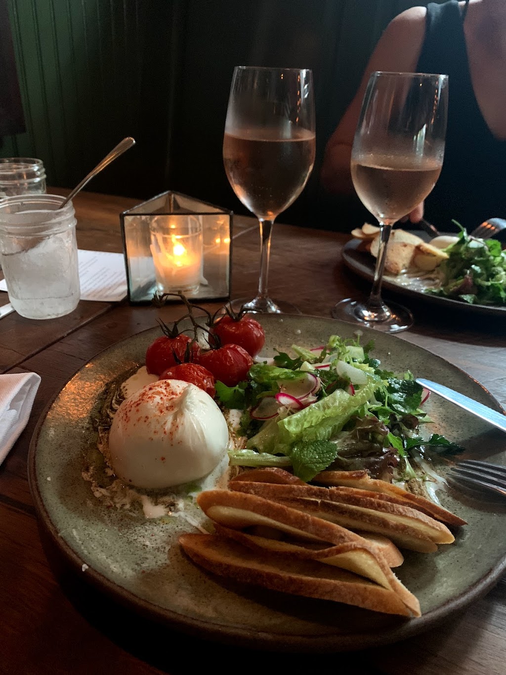 Afterhouse Seafood Bistro & Wine Bar | restaurant | 18 Broad St, Nantucket, MA 02554, USA | 5088255450 OR +1 508-825-5450