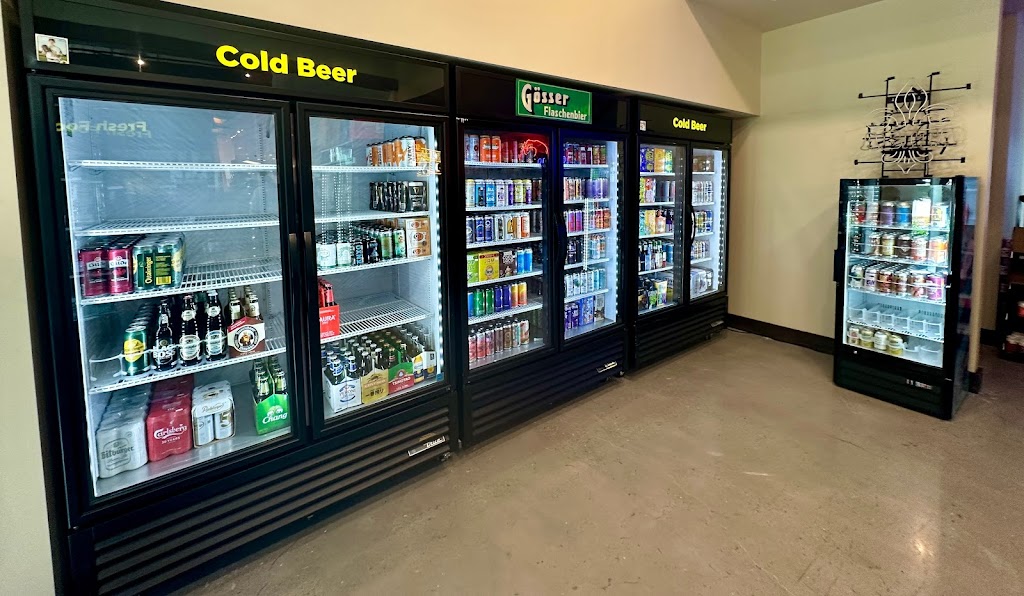 Rhino Market & Deli Southpark | restaurant | 4300 Congress St, Charlotte, NC 28209, USA | 7049190581 OR +1 704-919-0581