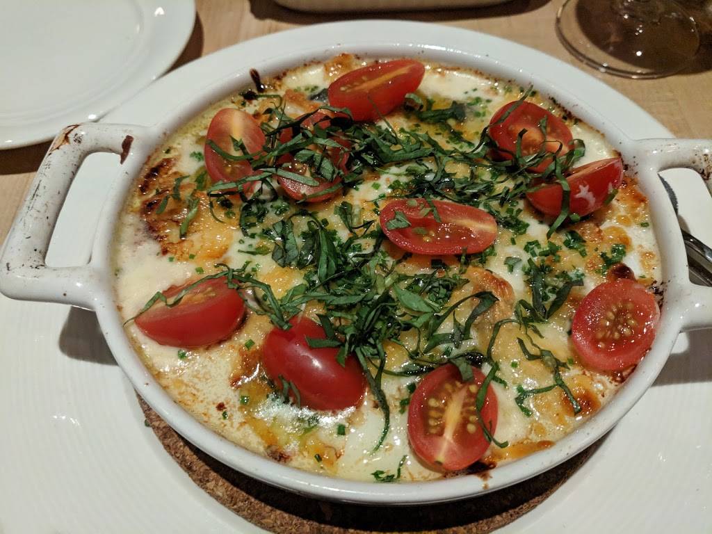 L’Impérial | restaurant | 320 Boulevard Leclerc O #28, Granby, QC J2G 1V3, Canada | 4509941922 OR +1 450-994-1922