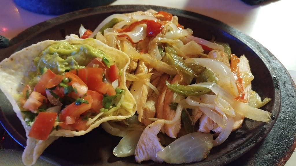 El Charro T Mexican Restaurant | restaurant | 3015 US-290, Brenham, TX 77833, USA | 9793379515 OR +1 979-337-9515