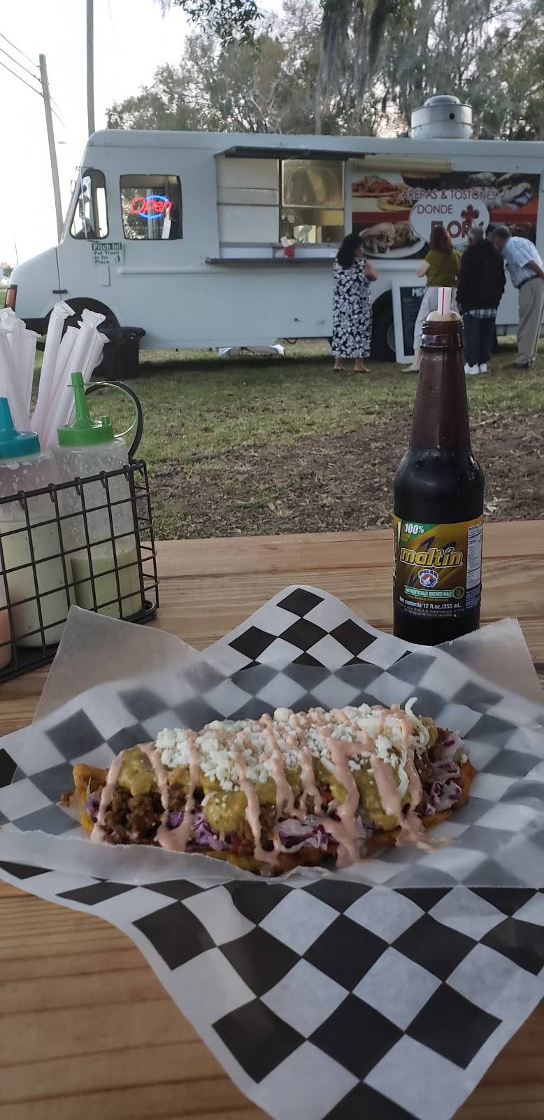 Arepas Donde Flor | restaurant | 11815 US-301, Riverview, FL 33578, USA | 8132172208 OR +1 813-217-2208