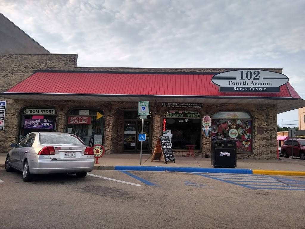 The Green Vine | cafe | 102 4th Ave, Baraboo, WI 53913, USA | 6083561893 OR +1 608-356-1893