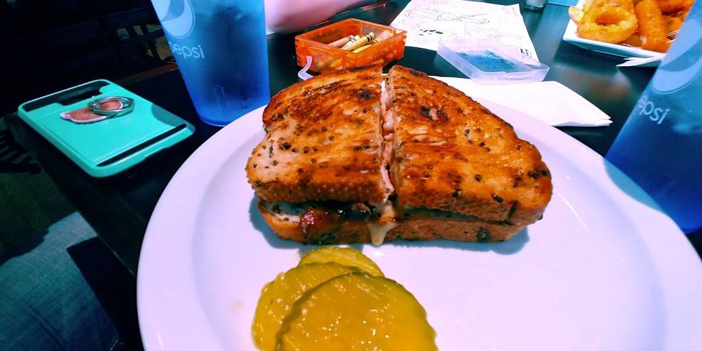 B&B Bowl Restaurant And Lounge | restaurant | 401 Kansas St NW, Preston, MN 55965, USA | 5077652522 OR +1 507-765-2522